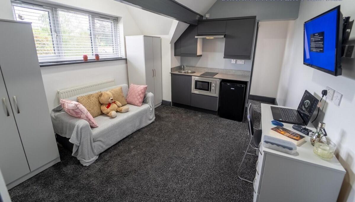Free Parking Cosy Studios Close To City And Qe And Uob! Birmingham Room photo