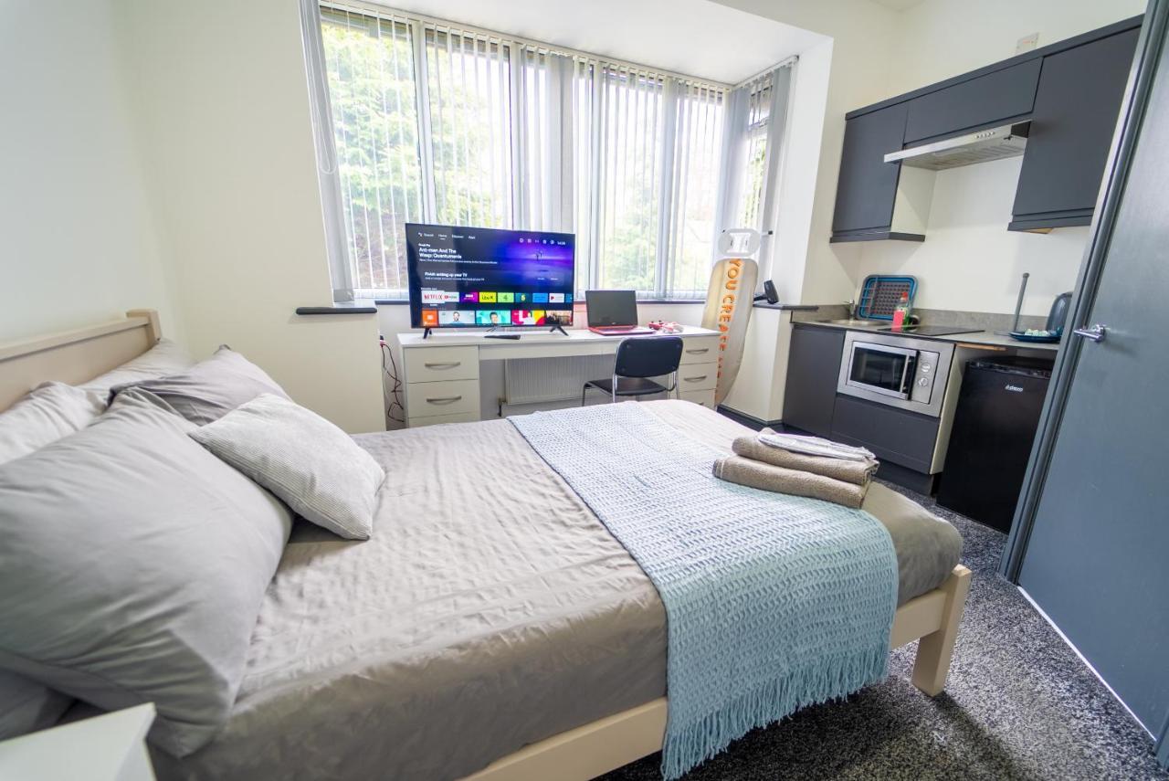 Free Parking Cosy Studios Close To City And Qe And Uob! Birmingham Room photo