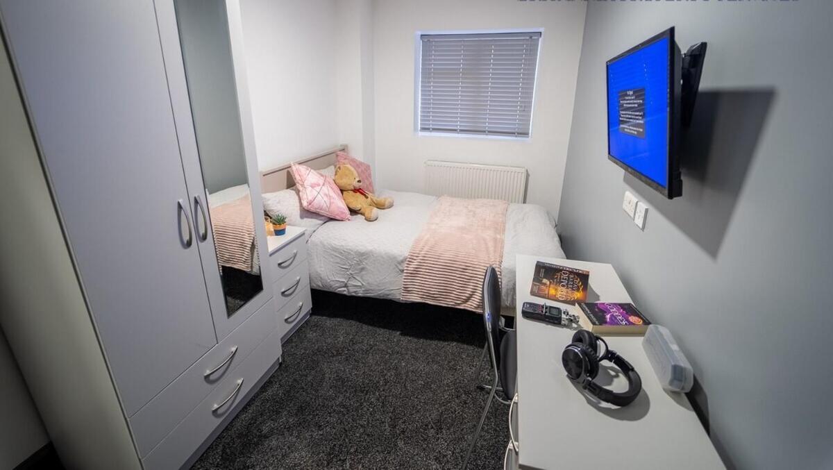 Free Parking Cosy Studios Close To City And Qe And Uob! Birmingham Room photo