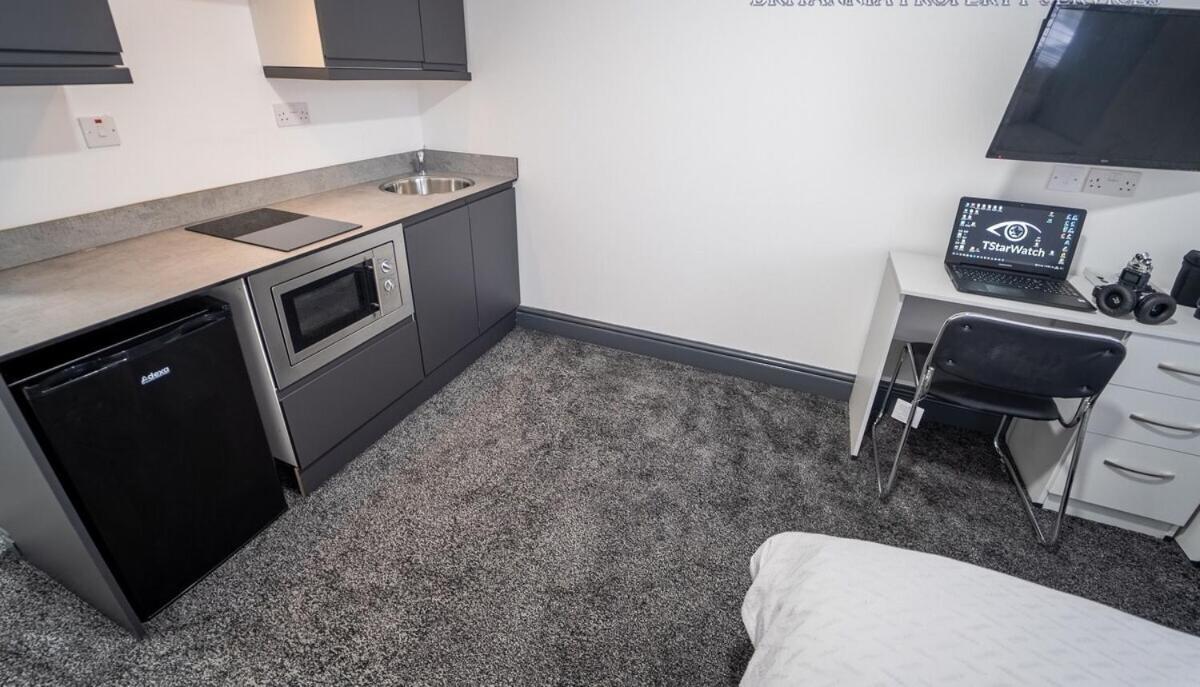 Free Parking Cosy Studios Close To City And Qe And Uob! Birmingham Room photo