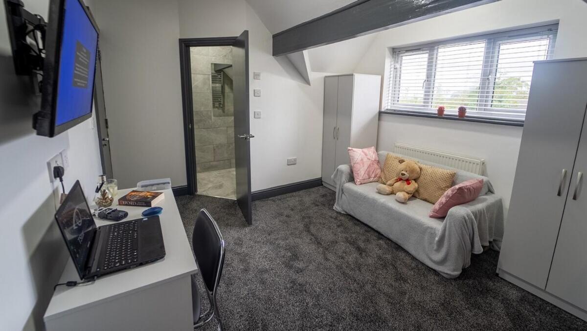 Free Parking Cosy Studios Close To City And Qe And Uob! Birmingham Room photo