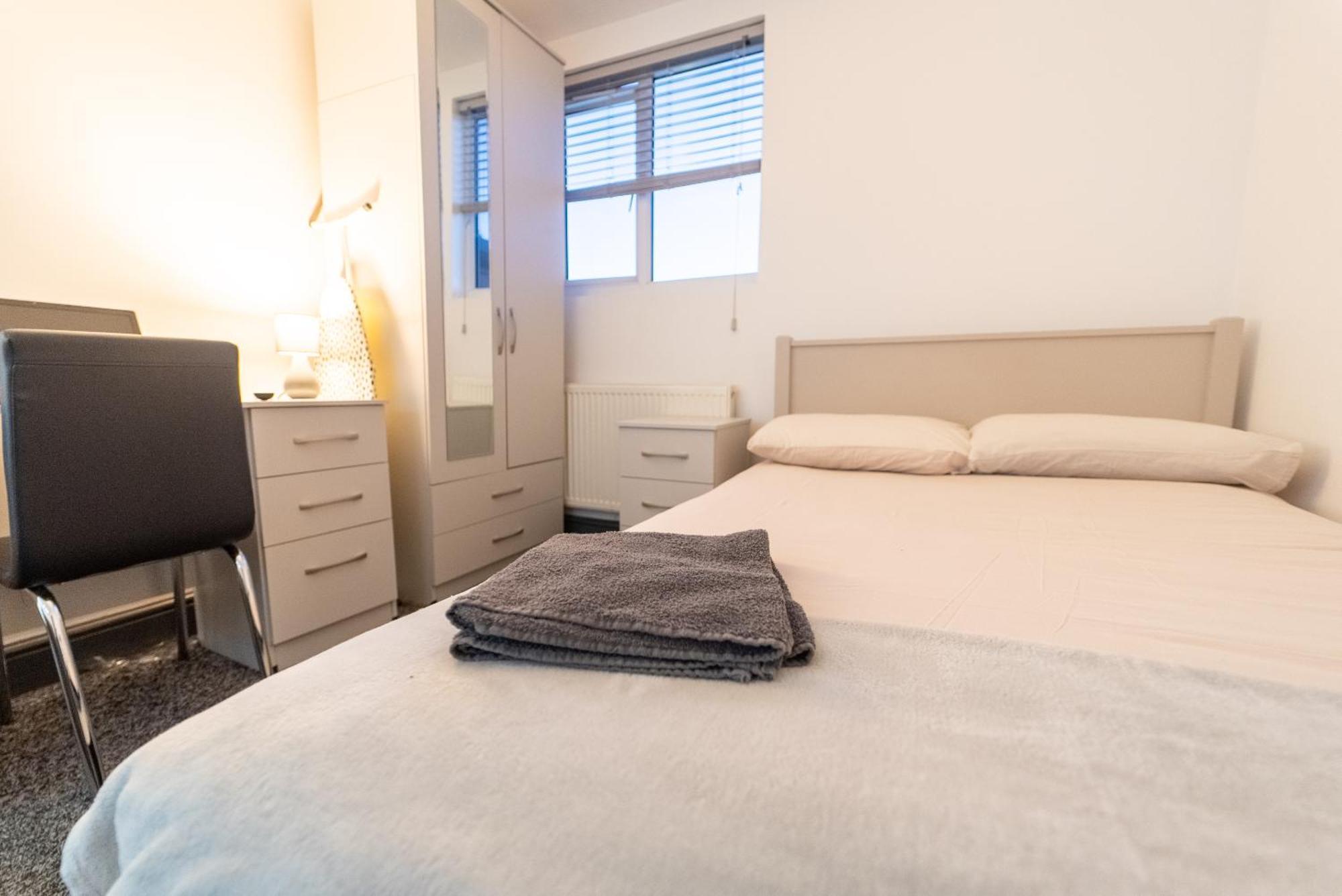 Free Parking Cosy Studios Close To City And Qe And Uob! Birmingham Room photo