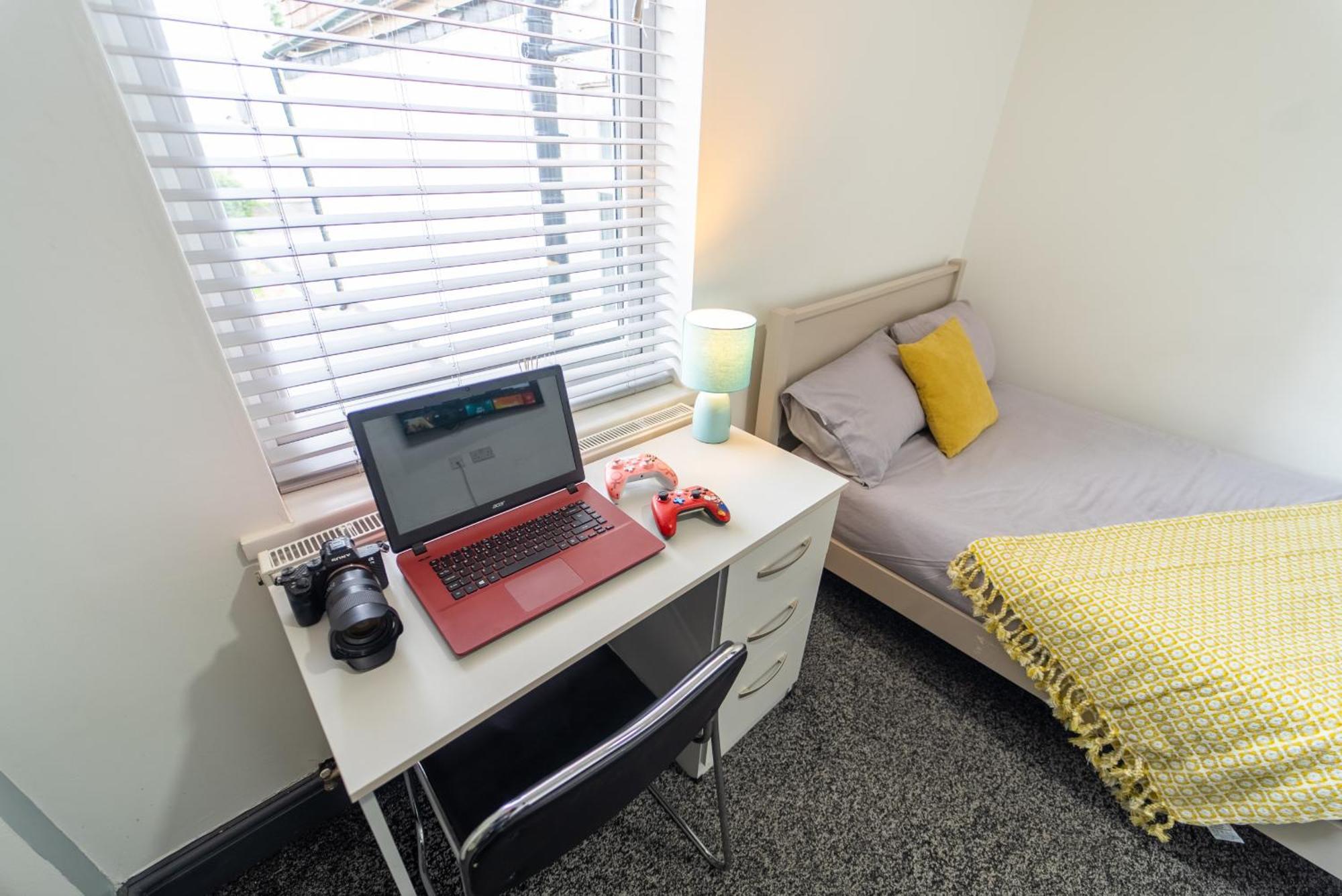 Free Parking Cosy Studios Close To City And Qe And Uob! Birmingham Room photo